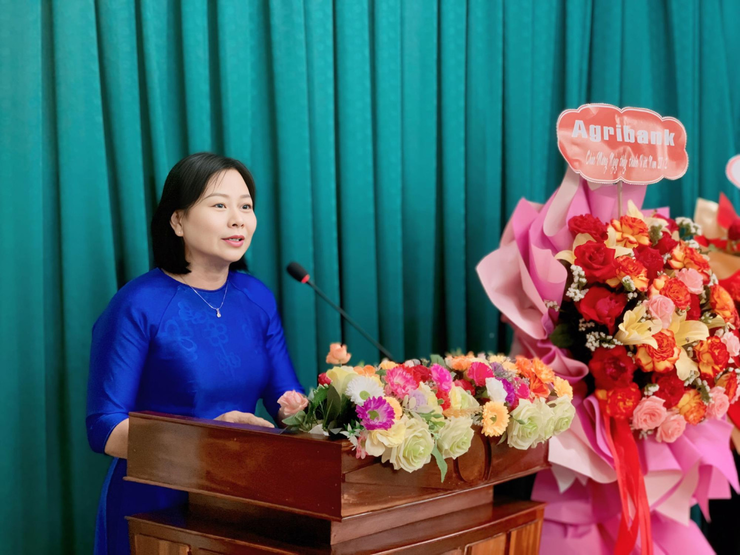 Đinh Thị Hợi - Giám đốc Trung tâm Y tế phát biểu tại buổi tọa đàm